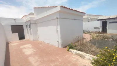 2 bedrooms House in La Oliva, Spain No. 188515