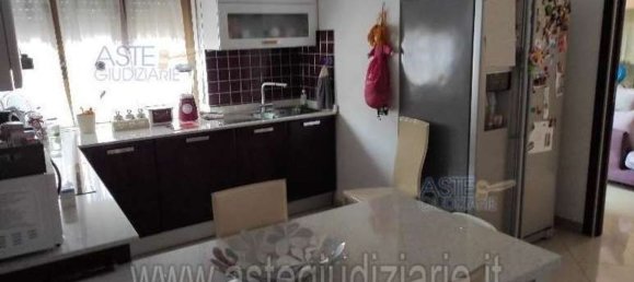 4-salle Appartement à Sesto San Giovanni, Italy No. 13893 19