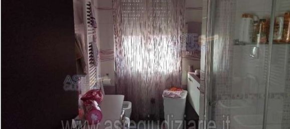 4-salle Appartement à Sesto San Giovanni, Italy No. 13893 10