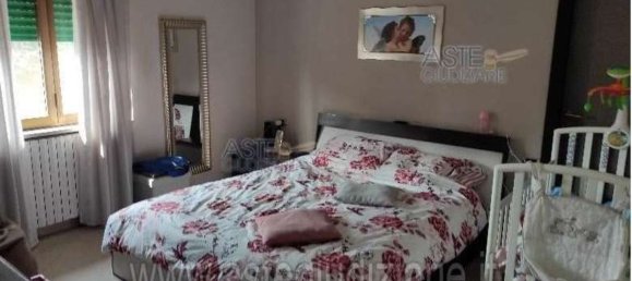 4-salle Appartement à Sesto San Giovanni, Italy No. 13893 20