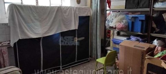 4-salle Appartement à Sesto San Giovanni, Italy No. 13893 11