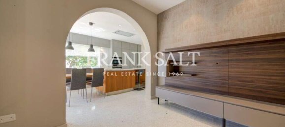 4 bedrooms Villa in San Gwann, Malta No. 10204 8