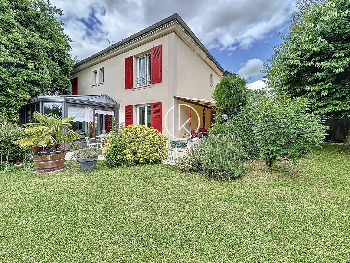 4 bedrooms House in Les Cheres, France No. 351677