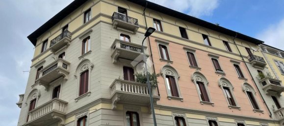 3 bedrooms Apartment in Milan, Italy No. 364233 21