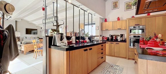 3 bedrooms House in Chatelaillon-Plage, France No. 100832 4