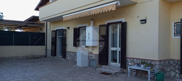 5-salle Appartement à Minturno, Italy No. 3041 2