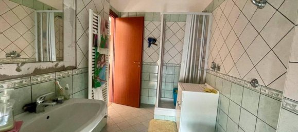 Дом с 4 комнатами в Ачерно, Италия № 146363 15