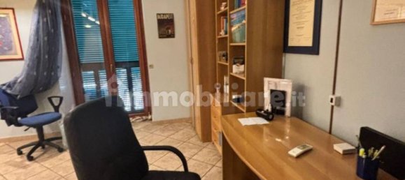 3 Schlafzimmer Wohnung in Naples, Italy, Nr. 283651 9