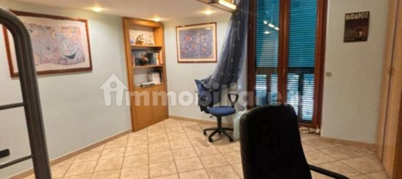 3 Schlafzimmer Wohnung in Naples, Italy, Nr. 283651 8