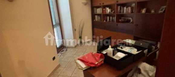 3 Schlafzimmer Wohnung in Naples, Italy, Nr. 283651 2