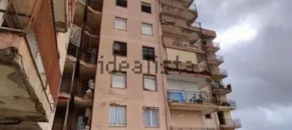 Apartamento de 3 divisões em Giugliano in Campania, Italy N.º 12916 2