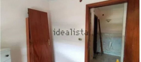 Apartamento de 3 divisões em Giugliano in Campania, Italy N.º 12916 4