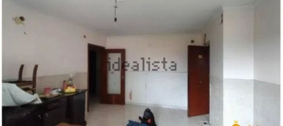 Apartamento de 3 divisões em Giugliano in Campania, Italy N.º 12916 3