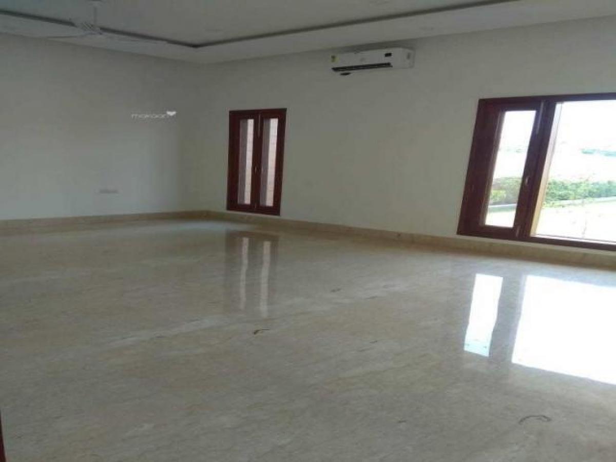 Дом с 5 спальнями в Гургаон, Индия № 2545