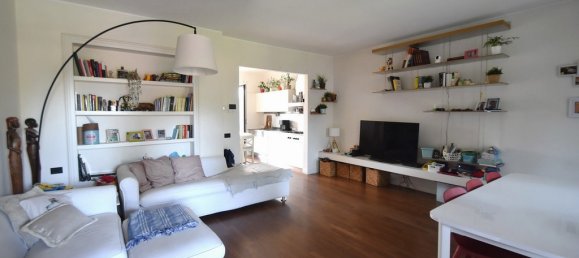 3 bedrooms House in Magenta, Italy No. 304476 10