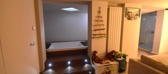 3 bedrooms House in Magenta, Italy No. 304476 44