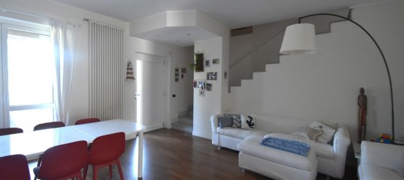 3 bedrooms House in Magenta, Italy No. 304476 14