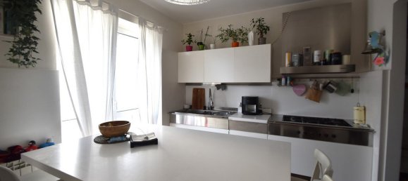 3 bedrooms House in Magenta, Italy No. 304476 18