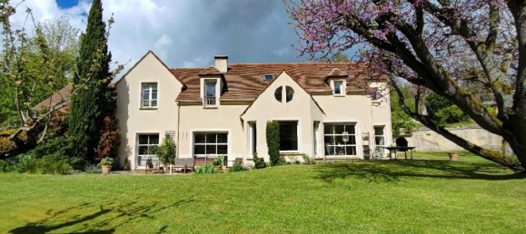 5 bedrooms House in Nesles-la-Vallee, France No. 180849 2
