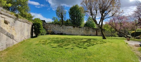 5 bedrooms House in Nesles-la-Vallee, France No. 180849 3