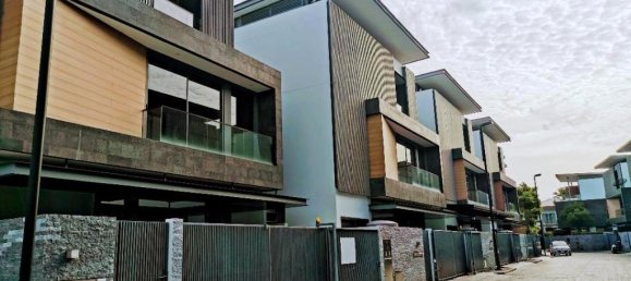 Café/restaurante de 4 dormitorios en Bangkok, Thailand No. 7170 3