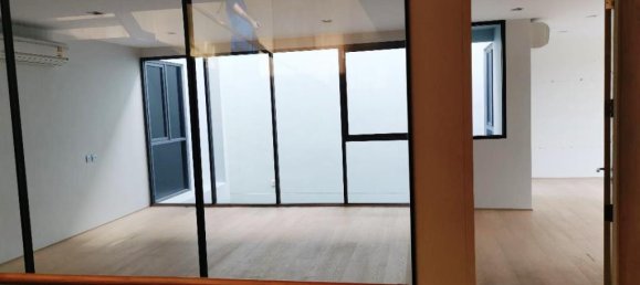 Café/restaurante de 4 dormitorios en Bangkok, Thailand No. 7170 11