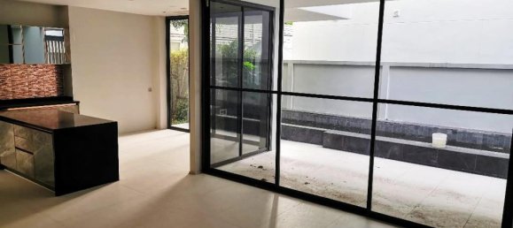 Café/restaurante de 4 dormitorios en Bangkok, Thailand No. 7170 9