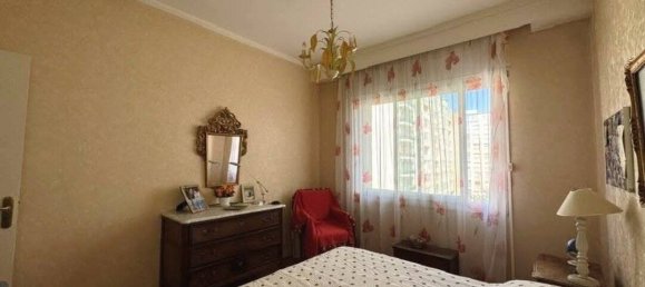Apartamento de 3 dormitorios en Marseille, France No. 326803 5