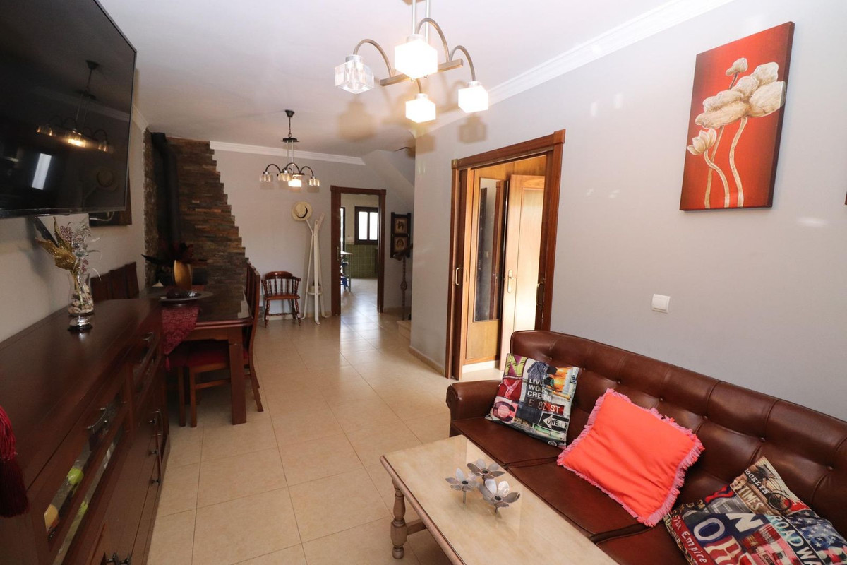 3 bedrooms Townhouse in Mijas, Spain No. 38696