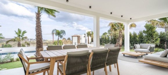 5 غرف نوم فيلا في Estepona, Spain رقم 186123 3