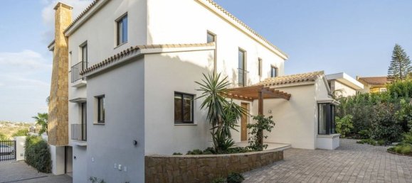 5 غرف نوم فيلا في Estepona, Spain رقم 186123 31