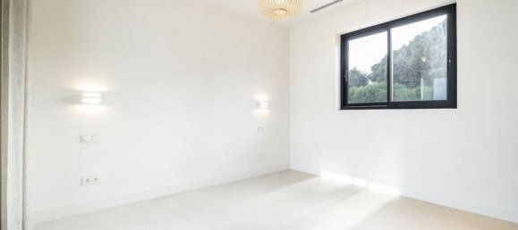 5 غرف نوم فيلا في Estepona, Spain رقم 186123 24