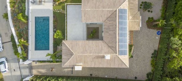 5 غرف نوم فيلا في Estepona, Spain رقم 186123 4