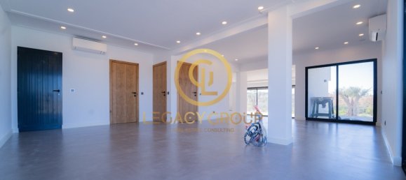 4 bedrooms Villa in Loule, Portugal No. 241919 5