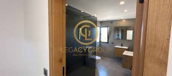 4 bedrooms Villa in Loule, Portugal No. 241919 20