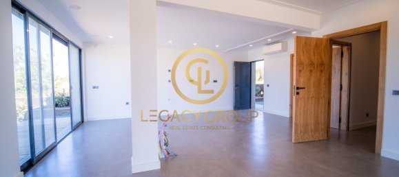 4 bedrooms Villa in Loule, Portugal No. 241919 6