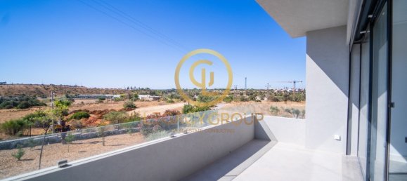 4 bedrooms Villa in Loule, Portugal No. 241919 18
