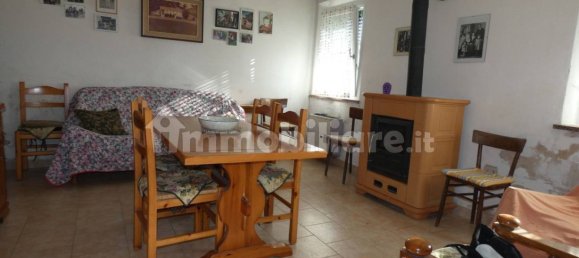 2 bedrooms House in Tresignana, Italy No. 79164 4