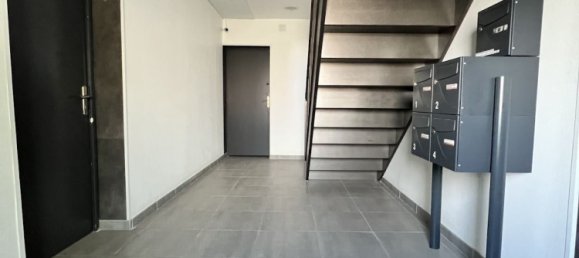 Gebäude in Flixecourt, France 180m², Nr. 74655 2