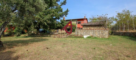 8 rooms House in Uzzano, Italy No. 114101 6