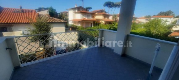 5 bedrooms Apartment in Forte dei Marmi, Italy No. 227925 2