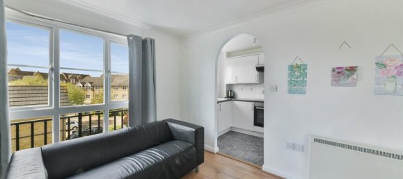 2 bedrooms Apartment in London, United Kingdom No. 9900 25