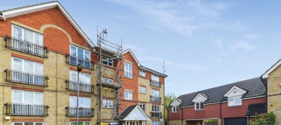 2 bedrooms Apartment in London, United Kingdom No. 9900 3