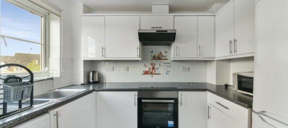 2 bedrooms Apartment in London, United Kingdom No. 9900 23