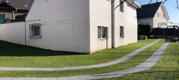 Бунгало с 2 спальнями в Рейн-Зиг, Германия № 341603 3