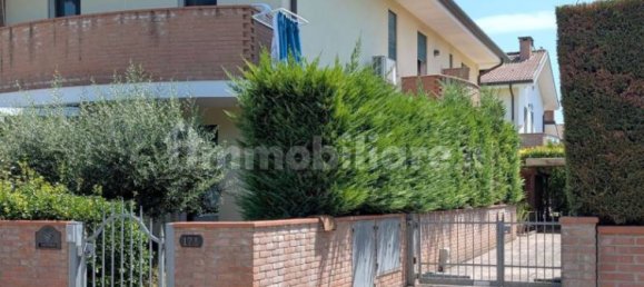 Apartamento de 2 dormitorios en Rovigo, Italy No. 351086 2