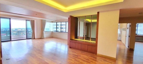 Кондоминиум  с 4 спальнями в Нонтхабури, Таиланд № 4466 10