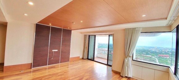 Кондоминиум  с 4 спальнями в Нонтхабури, Таиланд № 4466 2