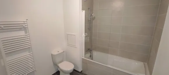 Квартира с 2 спальнями в Ле Мениль-ле-Руа, Франция № 320745 5