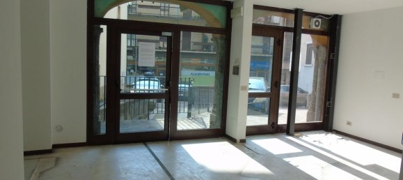 Imóvel comercial em Castione della Presolana, Italy 100 m² N.º 86070 2